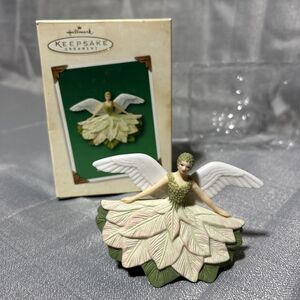 Vtg Hallmark Beautiful Angel Miniature Porcelain Tree Topper GreenWhite 2003